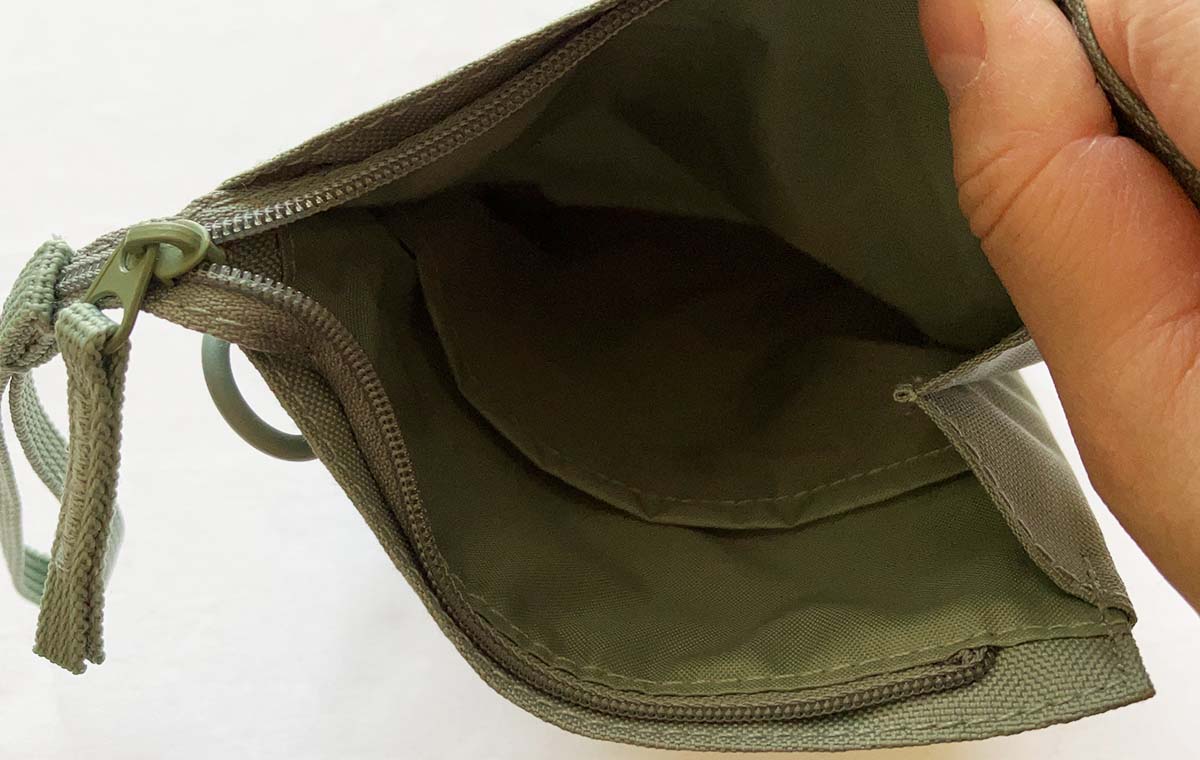 無印良品の「ミニサコッシュ」