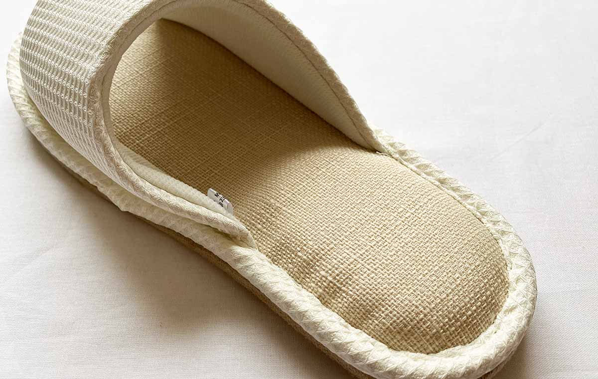 しまむらの「洗える抗菌スリッパ」