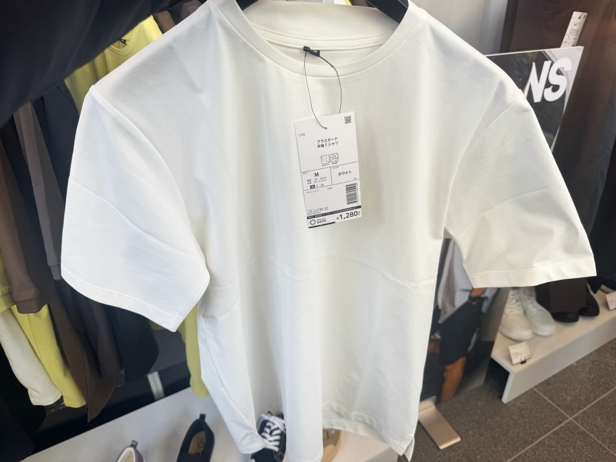 白Tシャツ