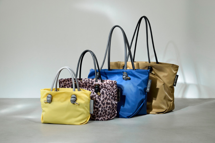 ▲ノットハンドルナイロントートバッグ（左から）￥17,600、￥23,100、￥20,900、￥24,200