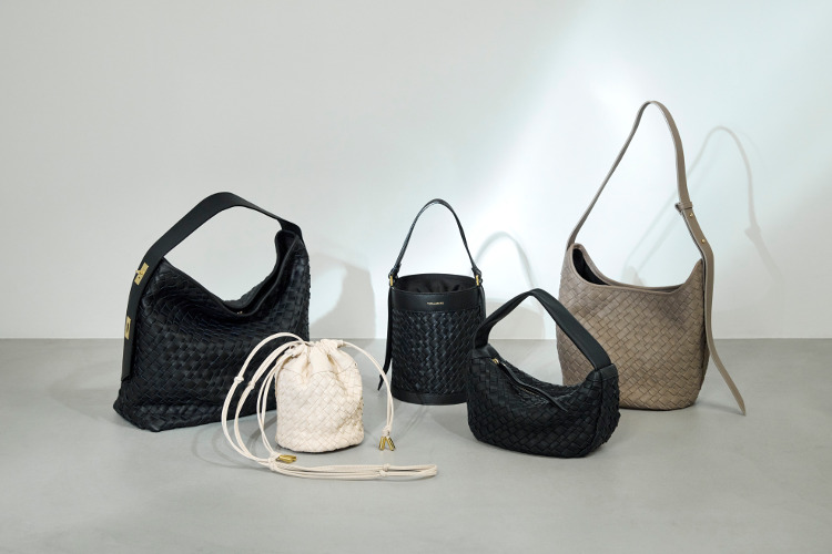 ▲イタリアンレザーメッシュバッグ（左から）￥57,200、￥30,800、￥30,800、￥38,500、￥46,200