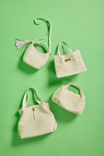 ▲イタリアンラフィアシート2WAYバッグ（上から）￥26,400、￥29,700、￥28,600、￥28,600