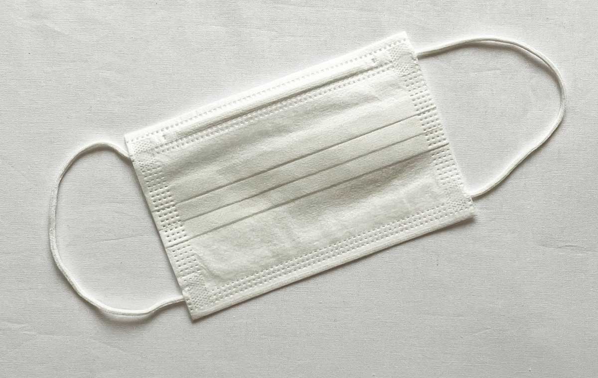 ダイソーの「不織布マスク」