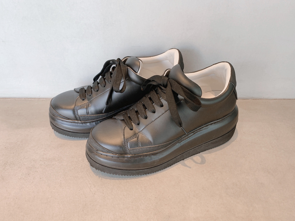 【GO WITH WHITE × SISE】COLLABORATION WEDGE SOLE SNEAKER（BLACK）