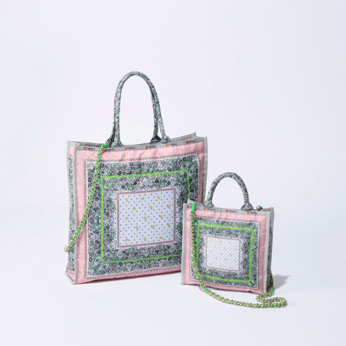 ▲LG Chain Tote￥39,600 SM Chain Tote￥33,000 カラー：Stellar Garden Bandanna