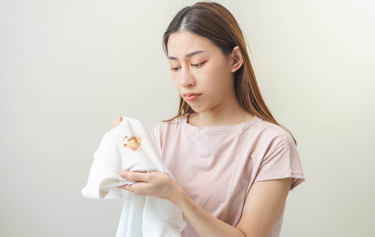 よごれ　女性