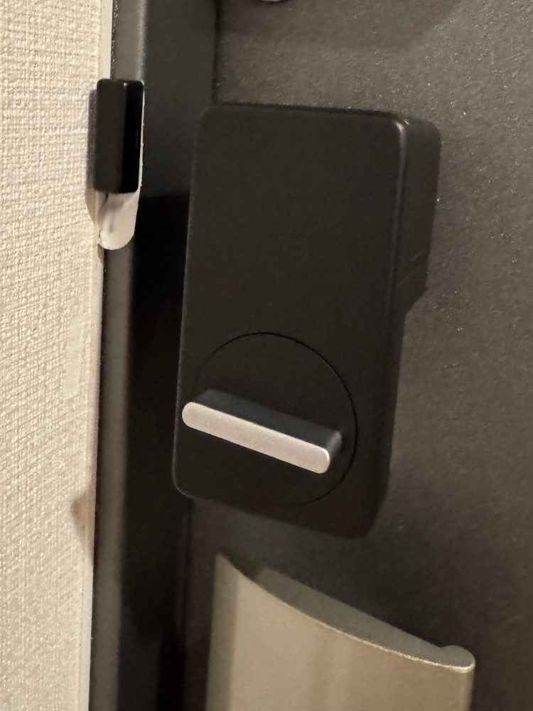スマートロックを取り付けた状態の写真