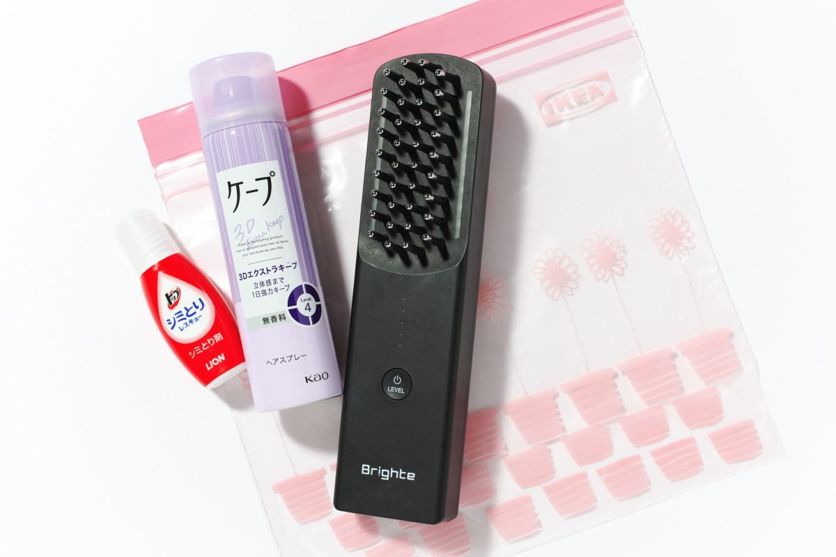 シミ取り液剤、ヘアスプレー、電気ブラシ