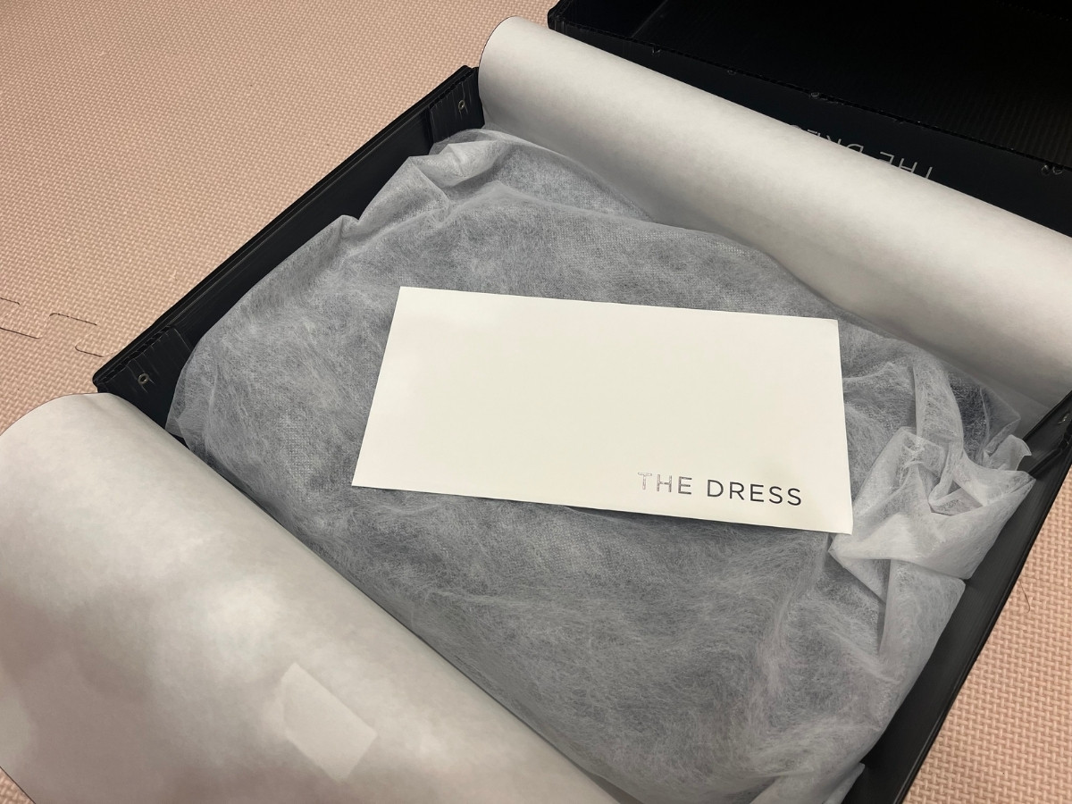 ドレスが届いたときの写真