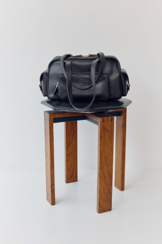 ポケット ナッパレザー トップハンドルバッグ　ブラック