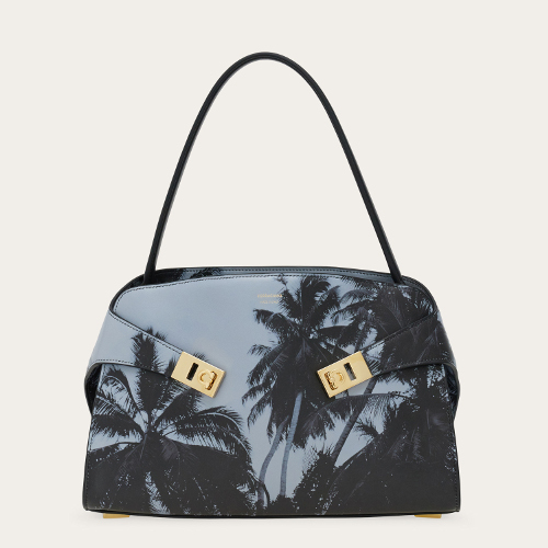 銀座三越ポップアップストア先行発売「ハグ」バッグ(パームツリープリント)¥418,000