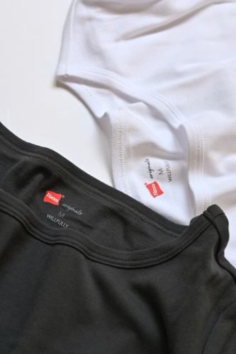 ウィルフリー×ヘインズのシンプルTシャツ