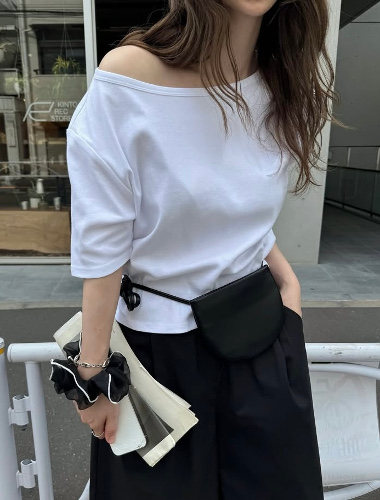 ウィルフリー×ヘインズのシンプルTシャツ