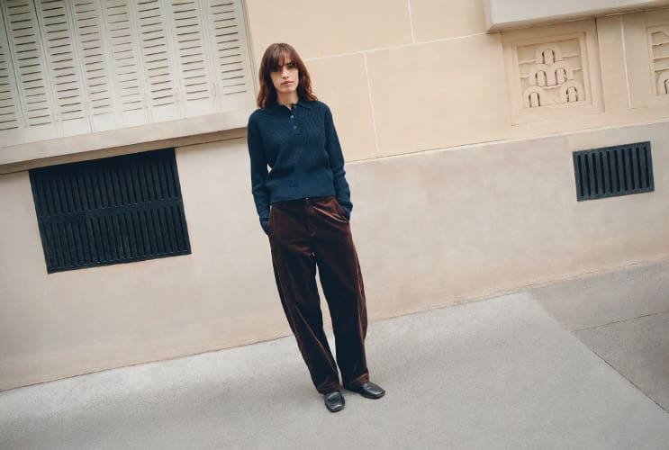 ポロニットとパンツの着用画像