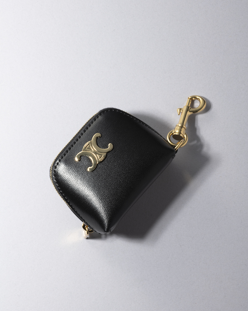 【セリーヌ】リッチ感も十分！ バッグが華やぐ「マイクロトリオンフ」