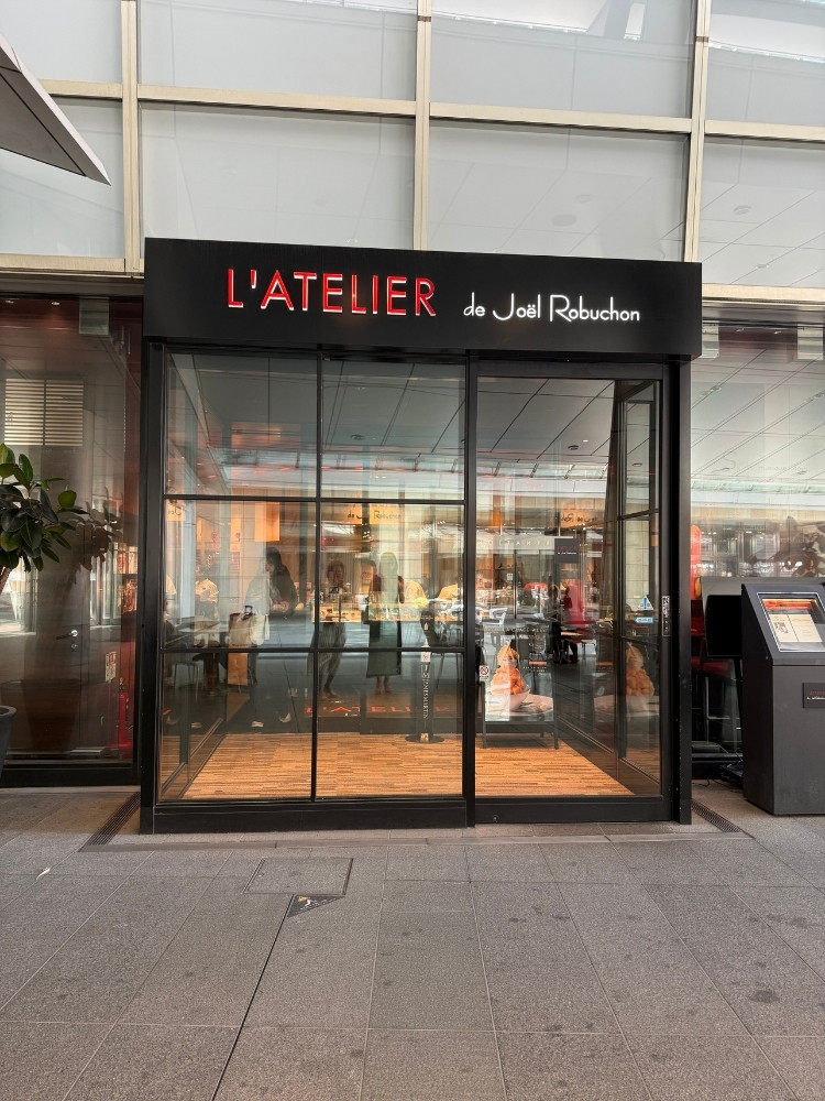 店舗入り口の写真