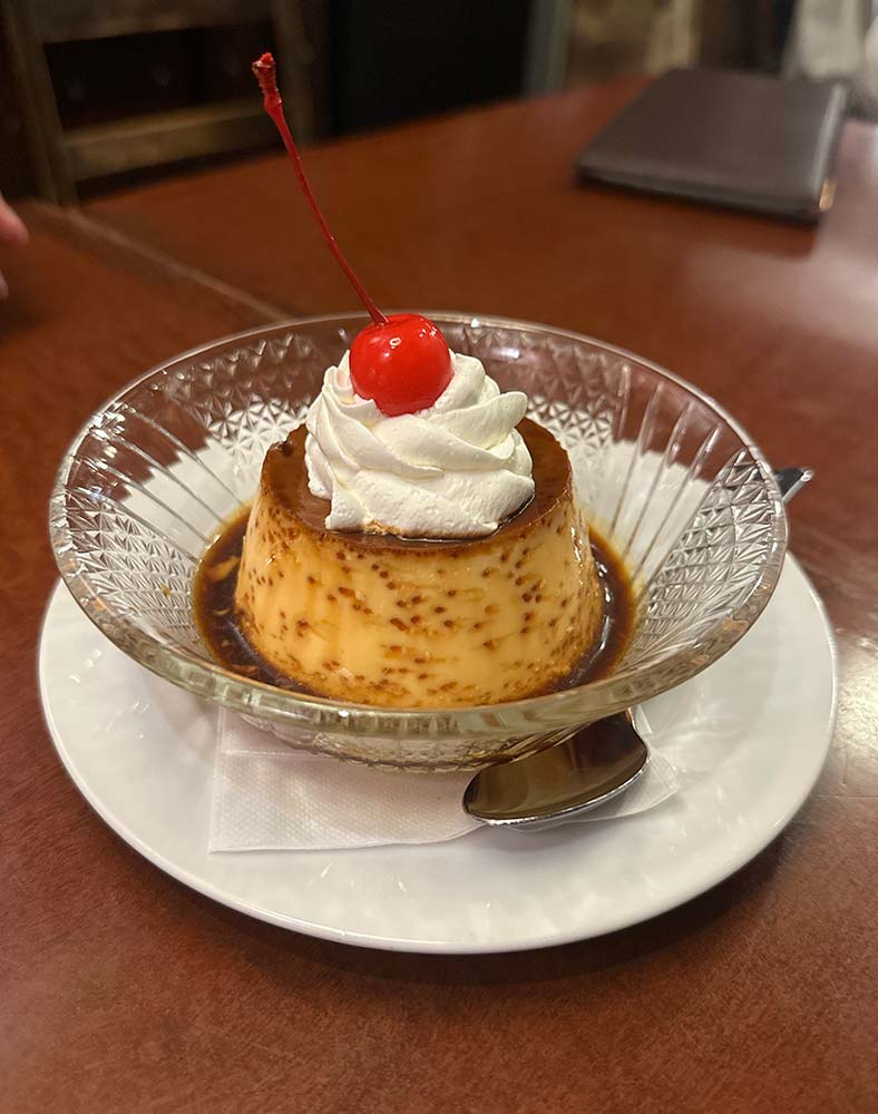 チェリーののったプリン