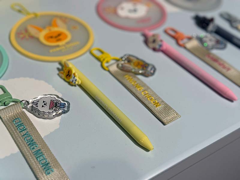 PPULBATUのペンとタグ