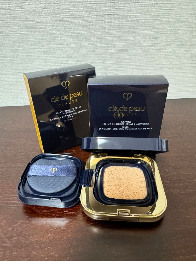 クレ・ド・ポー ボーテ 　シャネル あなたはどっち派？クレ・ド・ポー ボーテ・CHANEL・BOBBI BROWN