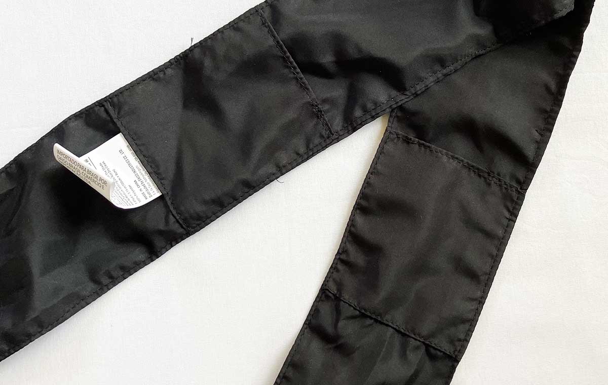 ダイソーの「ポケット付スカーフ」