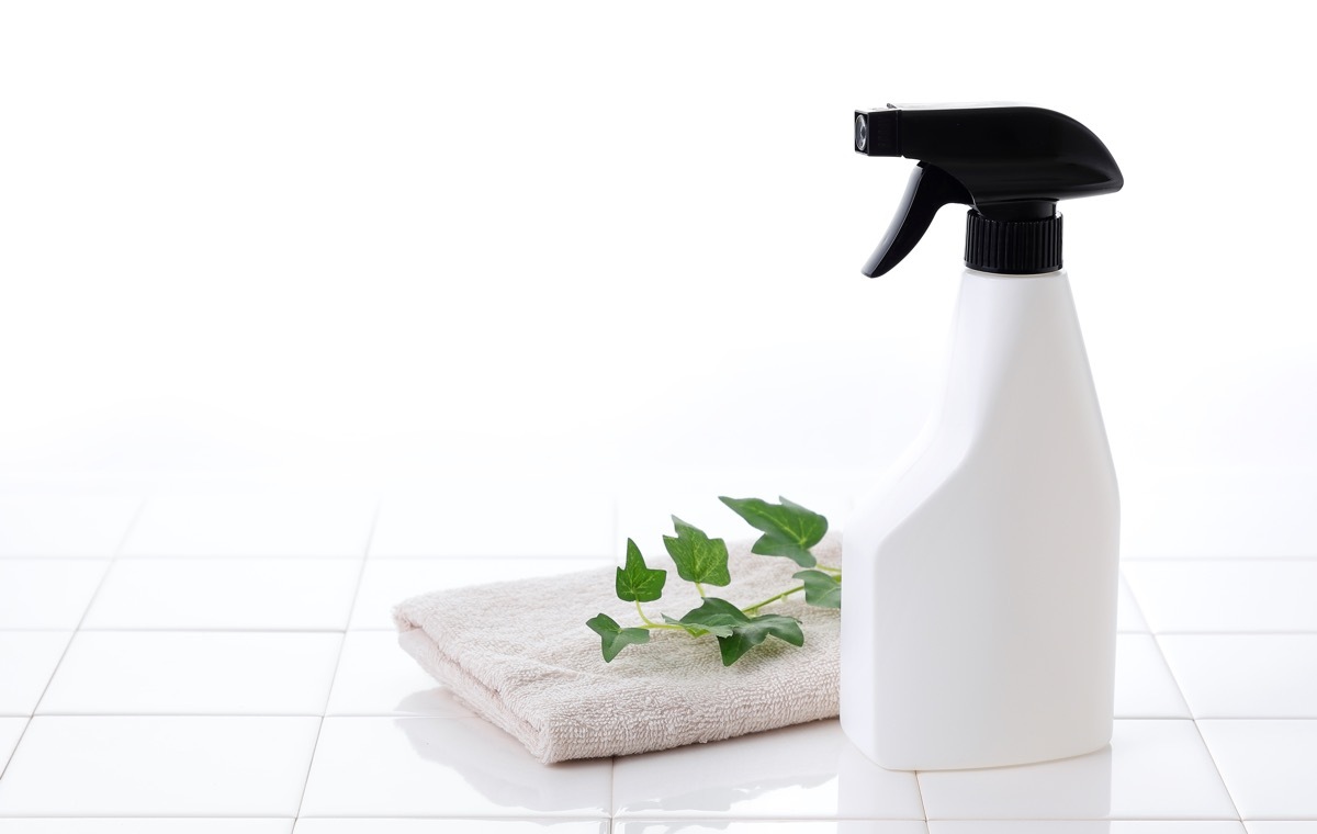 スプレーボトル