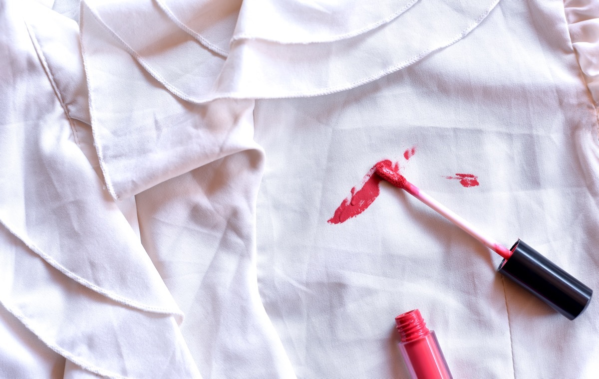 口紅　汚れ