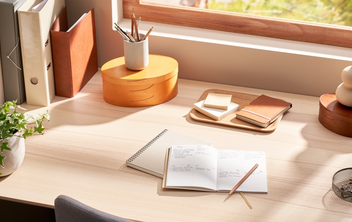 デスクの上のノート