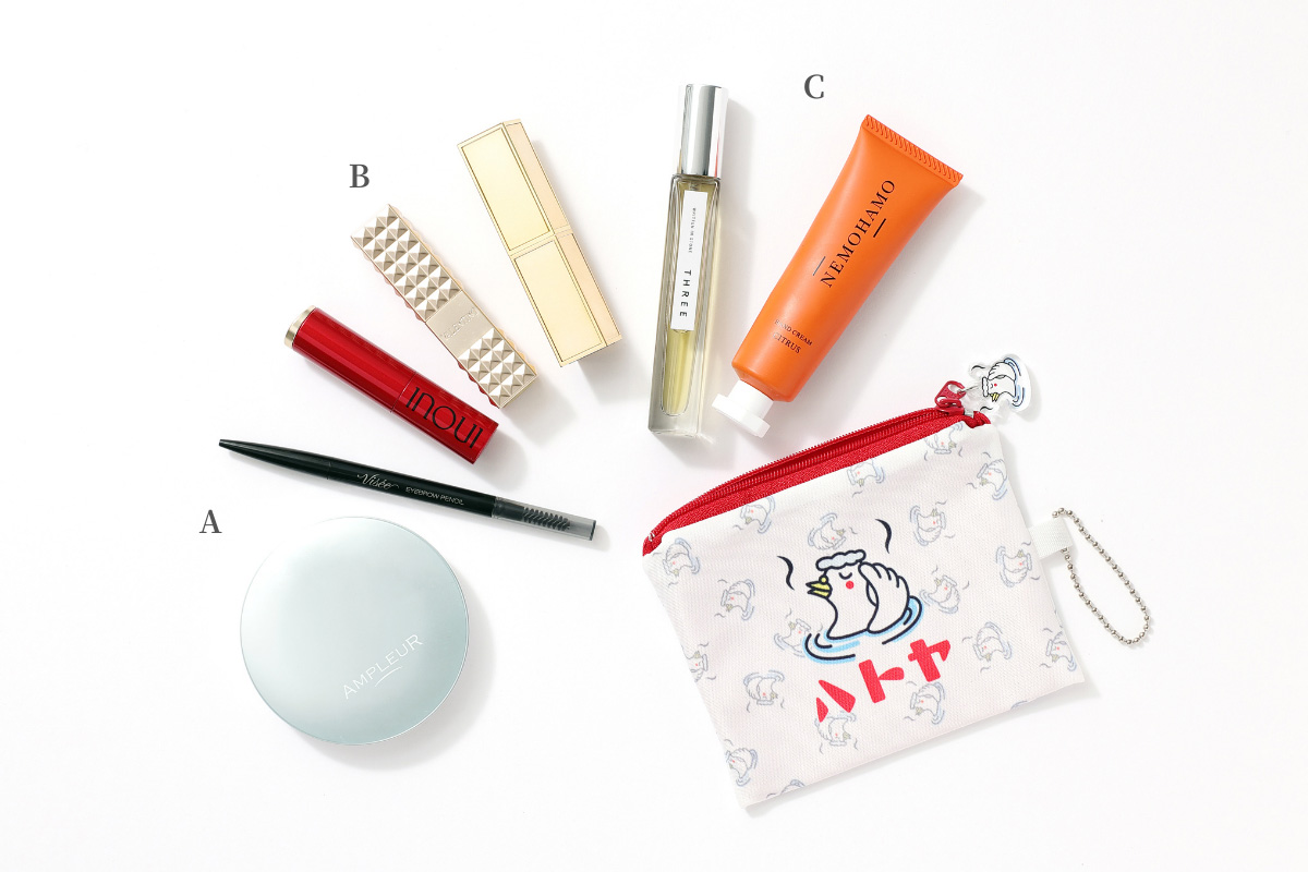 コスメポーチの中身