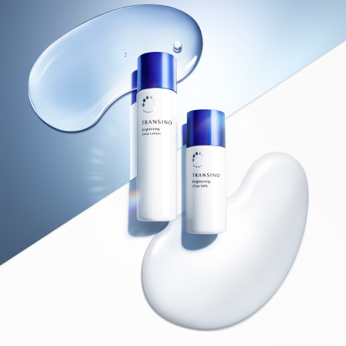 トランシーノの化粧水と乳液ボトル