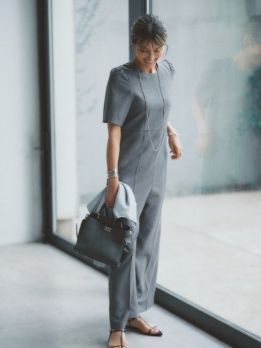 パフショルダーオールインワン