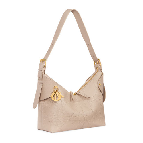 「ディオール ヴォヤージュ」ミディアムベージュ