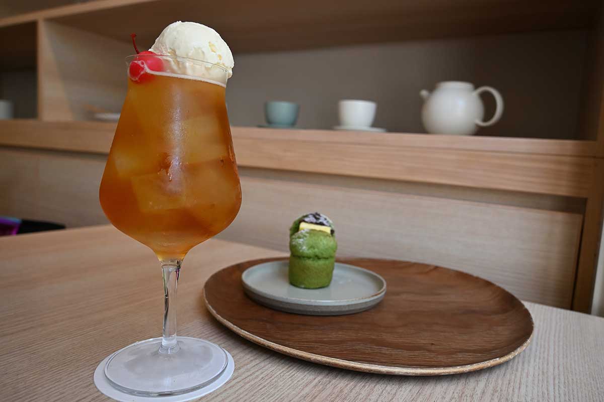 クリームティーソーダと抹茶パン