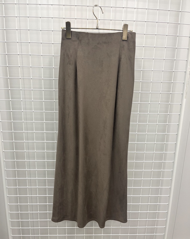 “アルページュストーリー“のナロースカート