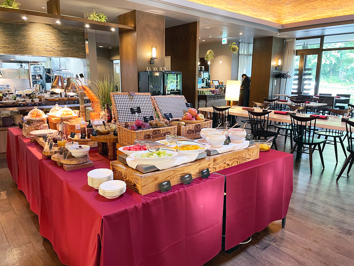 Dining & Bar LAVAROCK