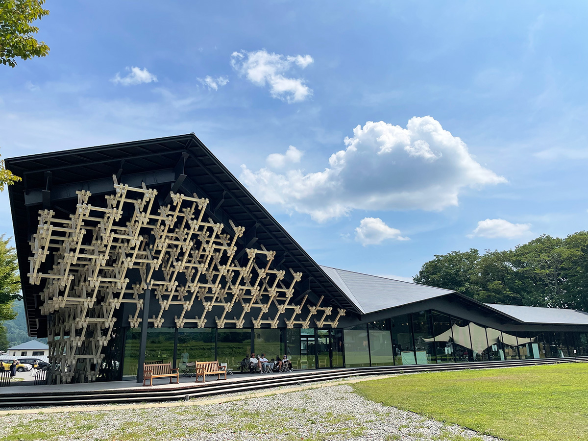 Snow Peak LAND STATION HAKUBA