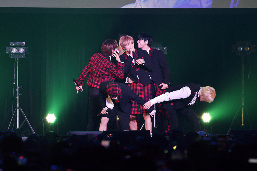 パフォーマス中のわちゃわちゃ