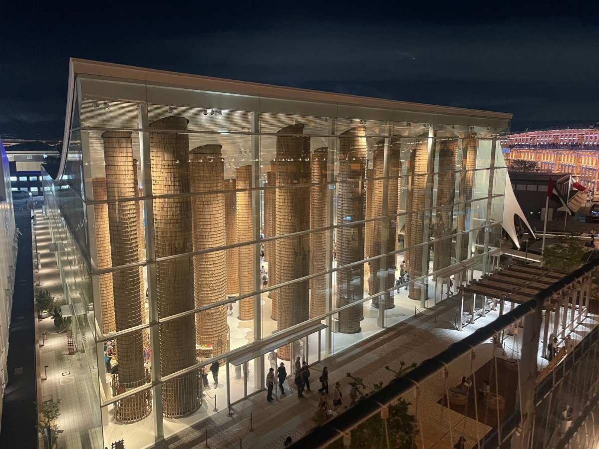 夜のパビリオンの写真