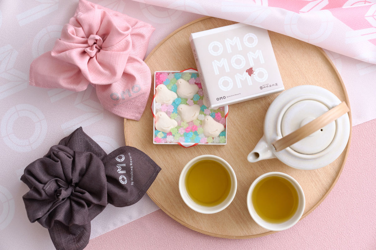 ふろしきとお菓子とお茶