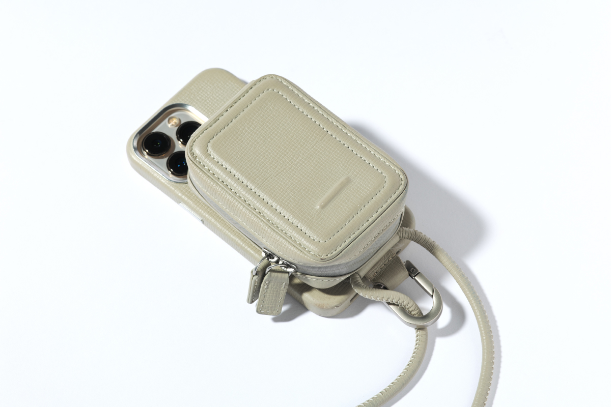 ポーチ付きスマホケース