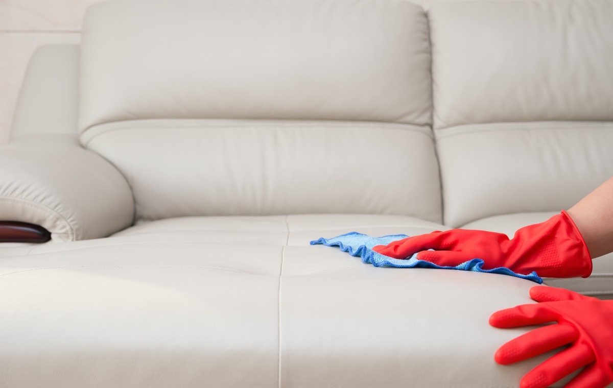 ソファのそうじ