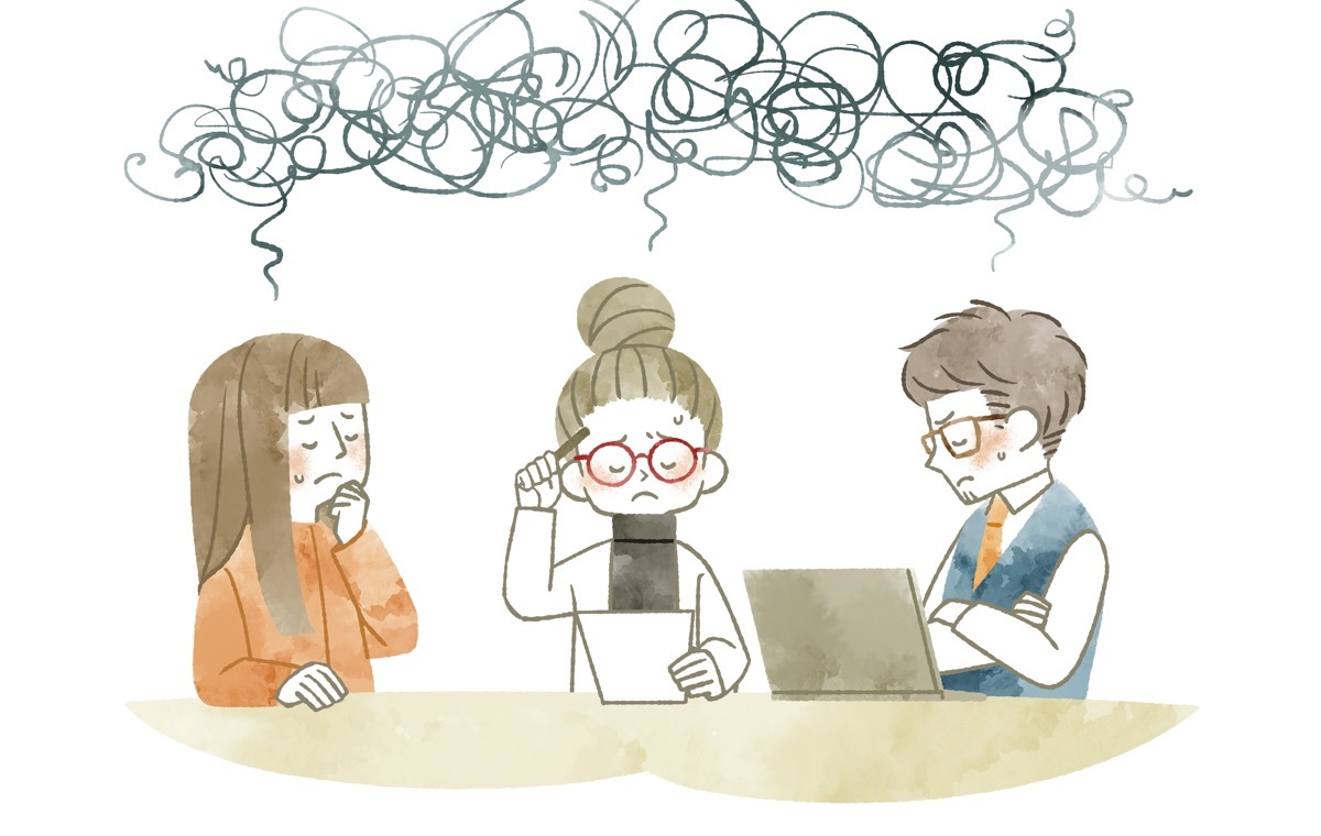 会議　なやむ3人