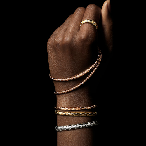 ブレスレット着用画像