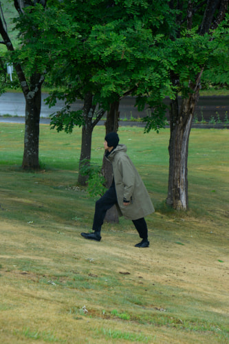 MICRO FLEECE TROUSERS着用画像