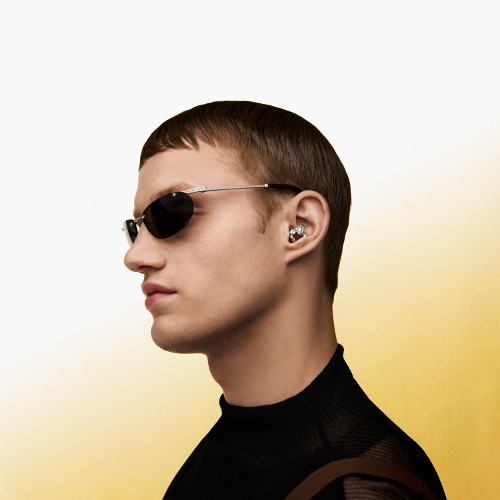 LOOP Experience 2イヤープラグ着用例