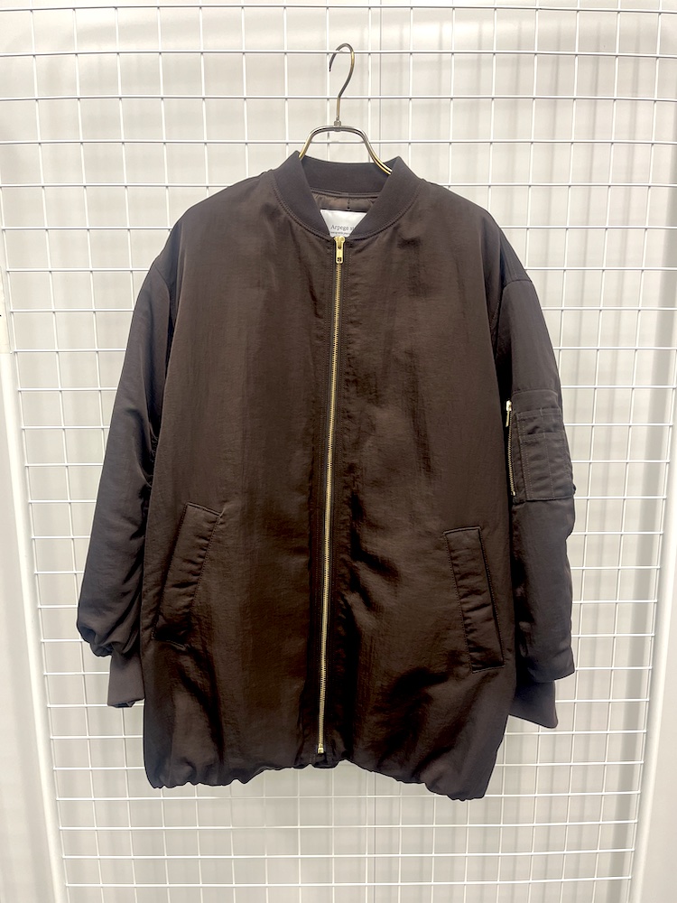 “アルページュストーリー”のきれいめMA-1