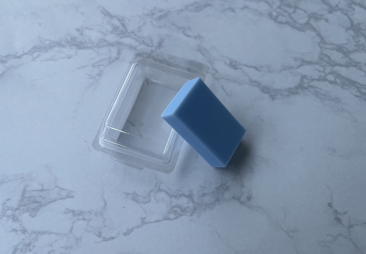 消しゴムタイプだから気軽に使えて便利