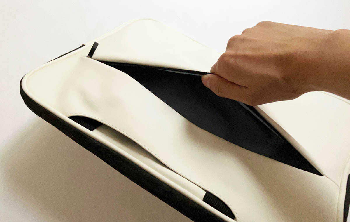 ダイソーの「ノートPCケース」