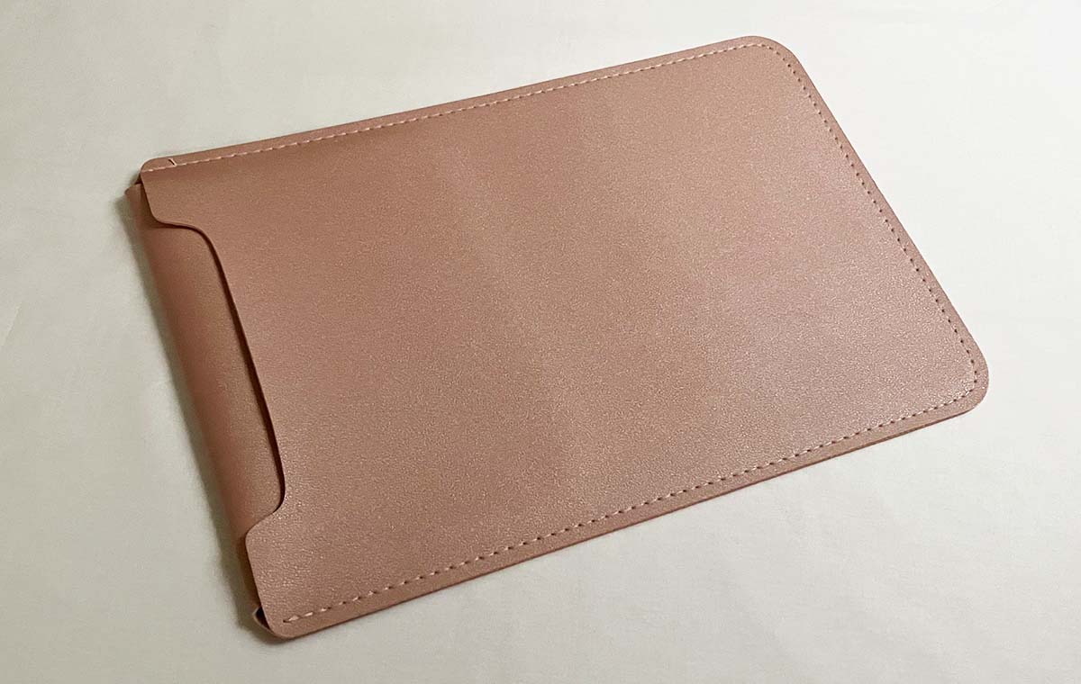 ダイソーの「マウスパッドになる ノートPCケース」