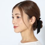 ドマーニ専属読者モデル 浅野里絵さん　お団子ヘアのサイド写真