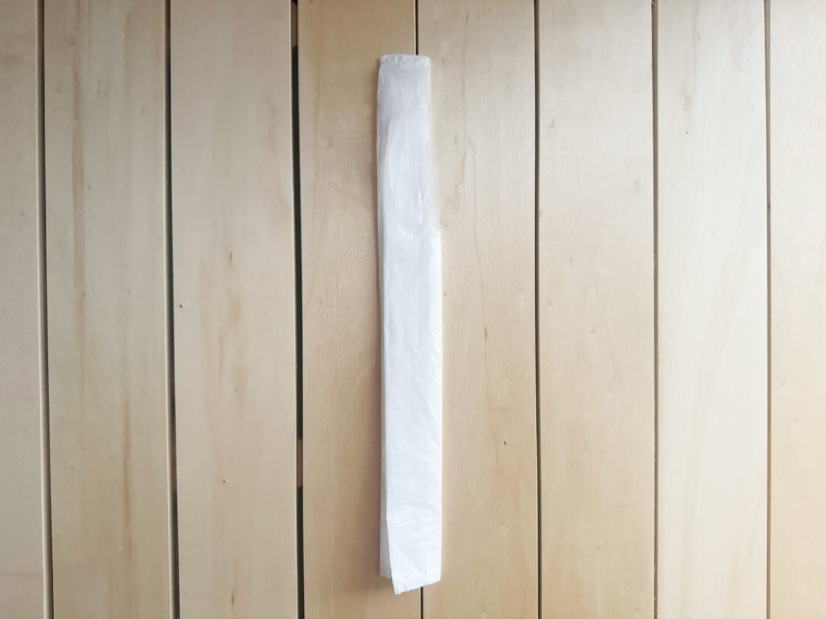 4分の1に畳んだレジ袋